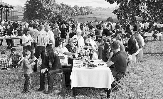 bulthaup als Familienunternehmen beim gemeinsamen Picknick. Link: Über bulthaup als Arbeitgeber